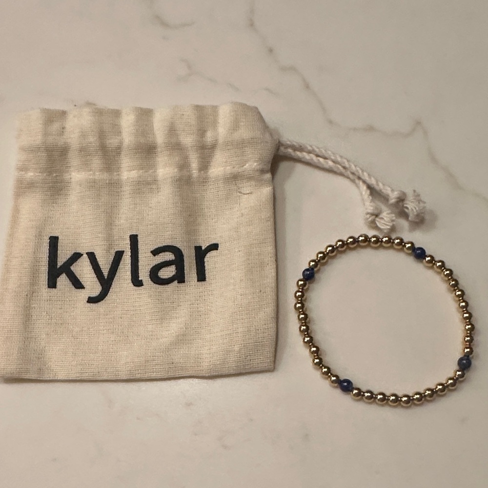 Kylar Mack vermeil stretch bracelet with lapis beads